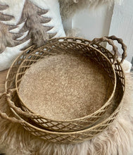 Charger l'image dans la galerie, Plateau rond métallique ajouré H12xL28cm

