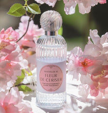 Charger l'image dans la galerie, Parfum d’ambiance Les Intemporelles 100ml - Fleur de Cerisier

