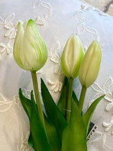 Charger l'image dans la galerie, Bouquet 3 tulipes GM 26cm
