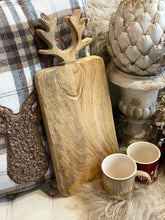 Charger l'image dans la galerie, Planche en bois décor cerf H40xL16cm
