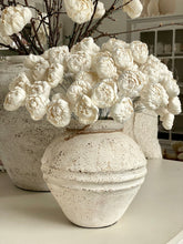 Charger l'image dans la galerie, Vase effet Pierre de France H25xL25cm
