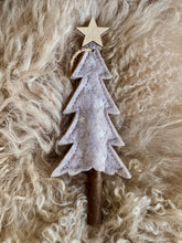 Charger l'image dans la galerie, Sapin feutrine/bois gris H17xL6cm
