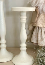 Charger l&#39;image dans la galerie, Bougeoir haut métallique crème PM H25xL11cm
