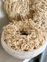 Charger l'image dans la galerie, Couronne fleurs séchées crème 20cm
