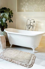 Charger l'image dans la galerie, Tapis de bain coton beige avec double volants 50x80cm
