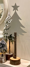 Charger l'image dans la galerie, Sapin métallique sur bois H60xL25cm
