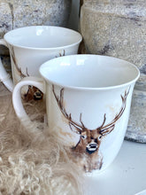 Charger l'image dans la galerie, Mug céramique décor cerf H11xL13cm
