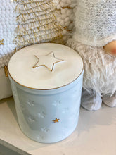 Charger l'image dans la galerie, Boîte ronde céramique blanc/doré H13xL11cm
