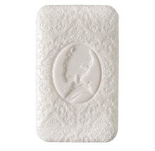 Charger l'image dans la galerie, Savon parfumé Cachemire Exquis - Fleur de Coton
