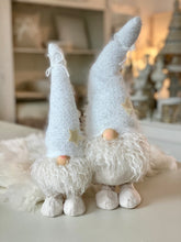 Charger l&#39;image dans la galerie, Gnome debout GM H42xL16cm
