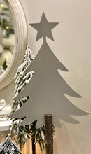 Charger l'image dans la galerie, Sapin métallique sur bois H60xL25cm
