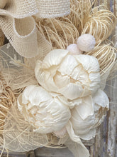 Charger l'image dans la galerie, Couronne garnie fleurs séchées 40cm
