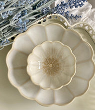 Charger l'image dans la galerie, Bol fleur céramique PM 10cm
