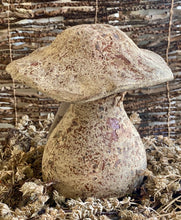 Charger l'image dans la galerie, Champignon en céramique H20xL19cm
