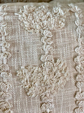 Charger l&#39;image dans la galerie, Coussin coton beige 45x45cm ( déhoussable, intérieur compris)
