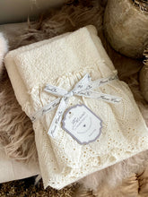 Charger l'image dans la galerie, Set de 2 essuies éponge avec bord dentelle blanc cassé ( 40x60cm - 60x110cm)
