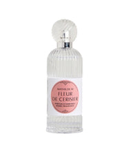 Charger l'image dans la galerie, Parfum d’ambiance Les Intemporelles 100ml - Fleur de Cerisier
