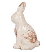 Charger l'image dans la galerie, Lapin céramique décor fleurs PM H22xL13cm
