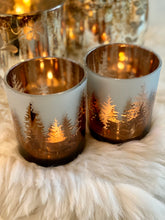 Charger l'image dans la galerie, Photophore brun avec sapins H10xL8cm
