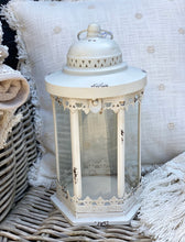 Charger l&#39;image dans la galerie, Lanterne avec bordure dentelle antique crème H32xL18cm
