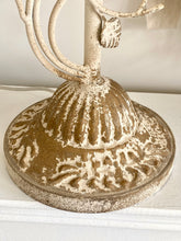 Charger l'image dans la galerie, Lampe sur pied métallique décors fleurs H79xL33cm

