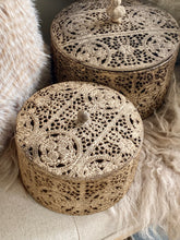 Charger l'image dans la galerie, Boîte ronde ajourée métal brun PM H16xL16cm
