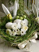 Charger l'image dans la galerie, Panier en fausse herbe avec ruban pois non garni GM H22xL20cm
