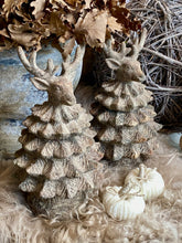 Charger l'image dans la galerie, Boîte sapin en résine tête de cerf H21xL12cm
