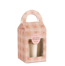Charger l'image dans la galerie, Bougie parfumée Gourmandise d’été 145g - Macaron Framboise
