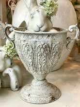 Charger l'image dans la galerie, Vase Medicis patiné métallique GM H30xL27cm
