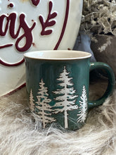 Charger l'image dans la galerie, Mug céramique sapins H8xL10cm
