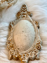 Charger l'image dans la galerie, Crochet métallique renaissance H31xL12cm
