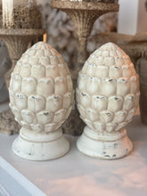 Charger l'image dans la galerie, Pomme de pin résine H10xL10cm
