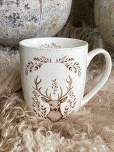 Charger l'image dans la galerie, Mug céramique cerf H11xL8cm
