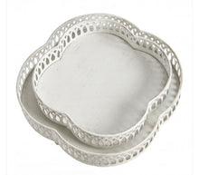 Charger l'image dans la galerie, Plateau Idylle métallique blanc patiné Mathilde M PM 22,5x6cm
