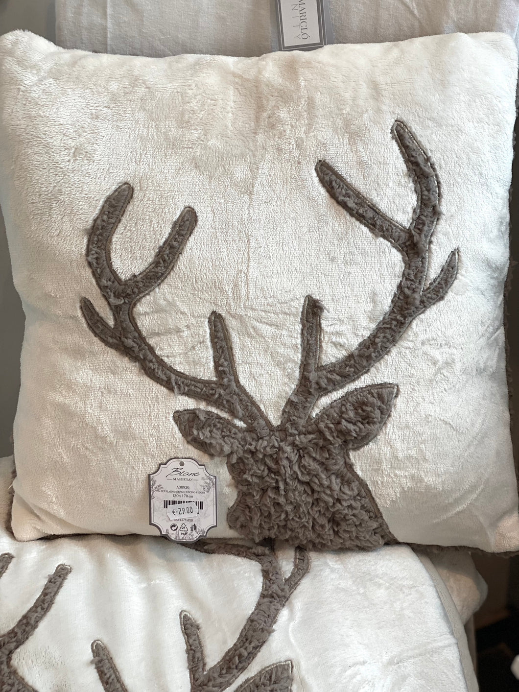 Coussin tête de cerf fourrure/teddy blanc/ marron 45x45cm ( déhoussable, intérieur compris)
