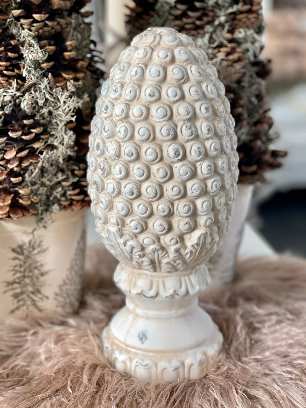 Pomme de pin antique crème H30xL14cm