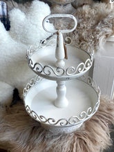 Charger l'image dans la galerie, Serviteur métallique blanc patiné H45xL28cm
