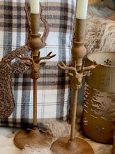 Charger l'image dans la galerie, Chandelier cerf métal rouillé H48xL12cm ( chandelle comprise)
