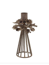 Charger l'image dans la galerie, Bougeoir métallique avec décor fleurs GM H23xL10cm

